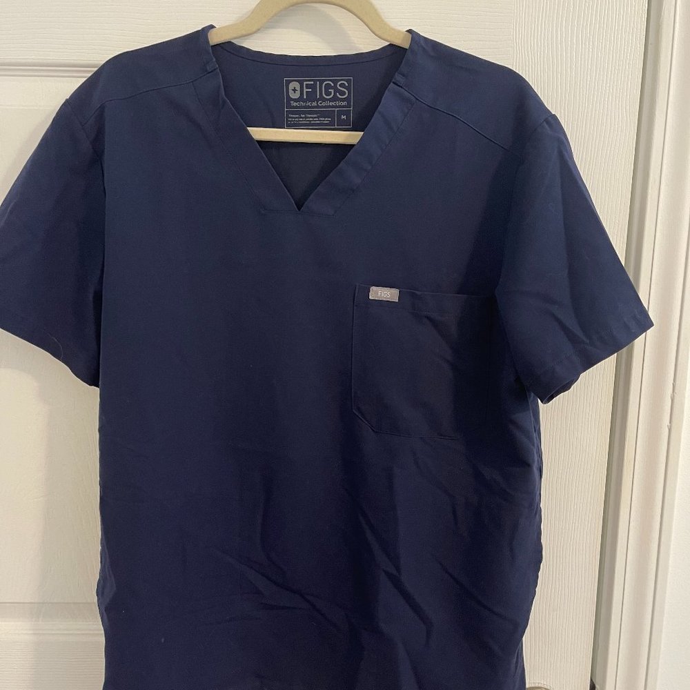 Figs Scrub Top - Navy Men's Chisec Three-Pocket Scrub Top (M)